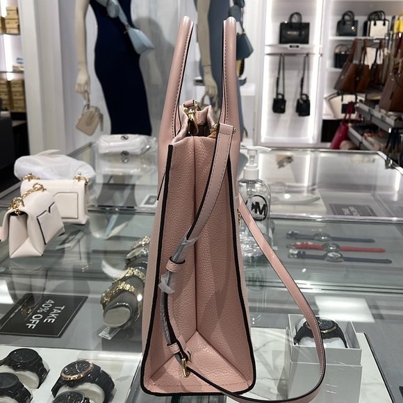 Michael Kors Medium Mirella 35S2G7ZT7L Tote Bag 
Powder Blush Multi
NWT - Picture 5 of 16